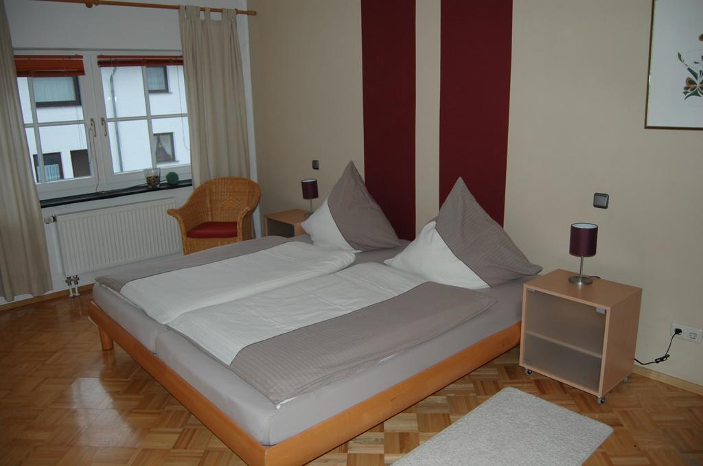 Ferienhaus Ginsterbluete Schleiden Bilik gambar